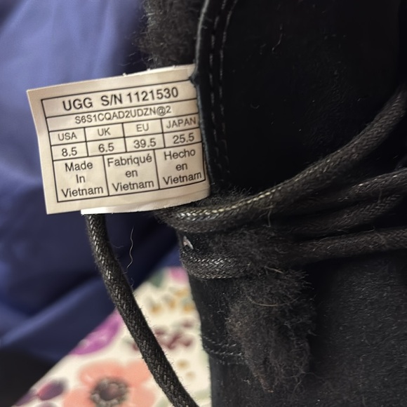 UGG Classic Femme Lace Bootie Black size 8.5 - Picture 8 of 11